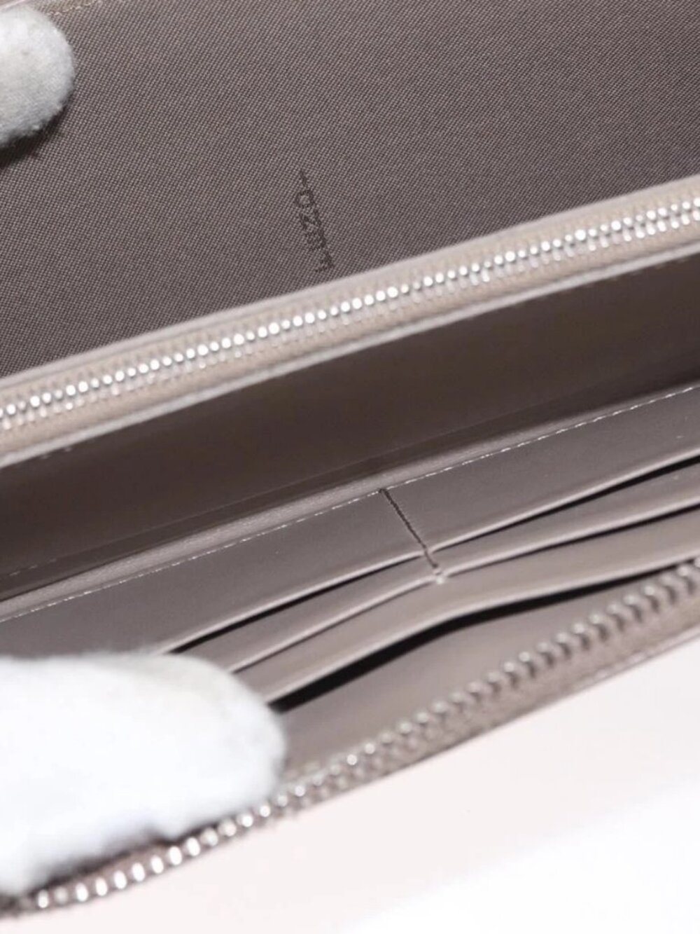 FENDI Long Wallet Leather Beige Gold Auth - Picture 11 of 15